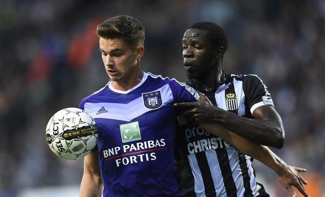 记者:厄德高在恢复期间遭遇挫折,预计要12月份才能复出