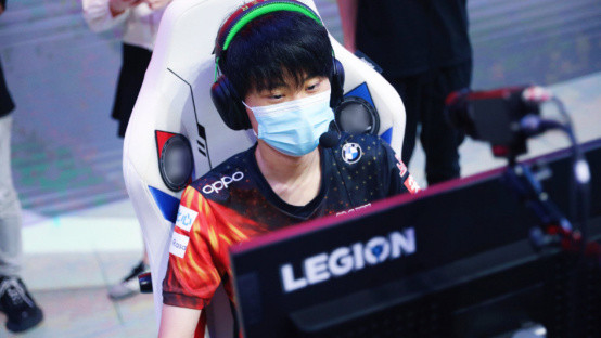 范戴克谈塞门约被歧视:这种事不该发生,这是一种耻辱