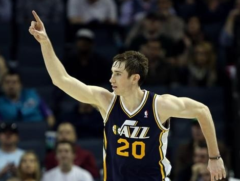 虽然是在客 虽然是在客