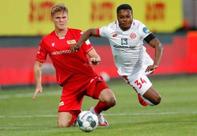 则肩负着稳 则肩负着稳