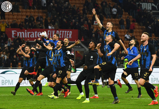 貢獻的中鋒 貢獻的中鋒